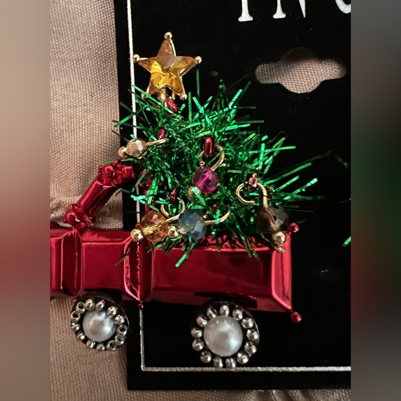 FINAL SALE! NEW I.N.C. Christmas Truck with Garland Tree Earrings! - Picture 7 of 7